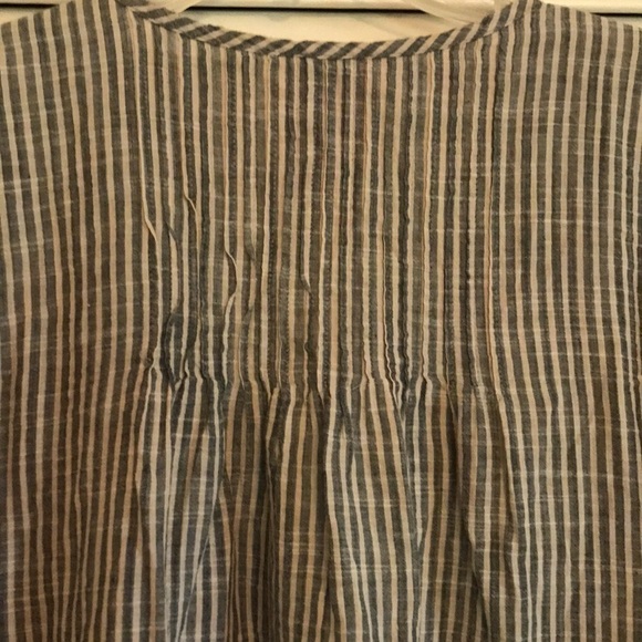 V Cristina Women’s BlouseTop L Open front with single button closure Lace Trim - Picture 7 of 10